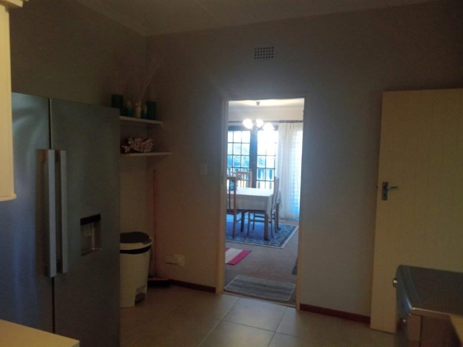 4 Bedroom Property for Sale in Paradise Beach Eastern Cape